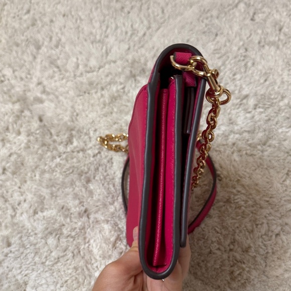 NWOT Tory Burch Fuchsia Robinson Chain Wallet - Picture 6 of 8